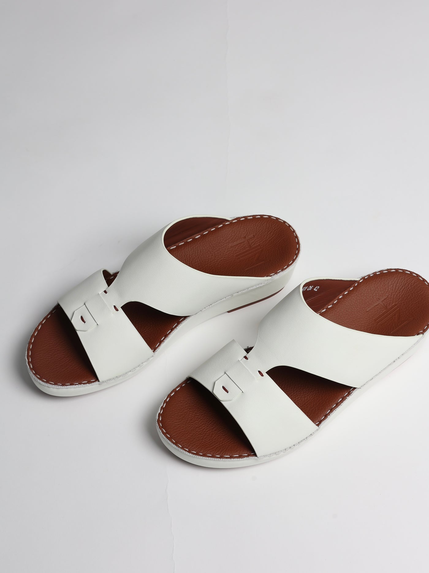 HIM06 White